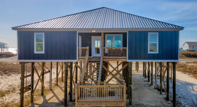 Коттедж Blue Jays - 2334 Bienville 4 Bedroom Home by RedAwning