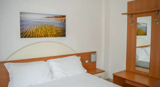 Апартаменты Цокольный этаж c 1 комнатой с балконом Homiday - Holiday Rendez Vous