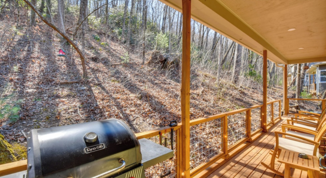 Mtn-view Getaway w/ Deck in Clayton: 1 Mi to Golf!, Reserva ahora Hotel Clayton Georgia