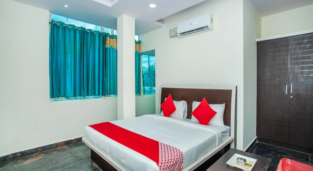 OYO 16405 Hotel Elite Lodge, Забронировать Отель Отели штата Карнатаки 3 звезды, 3*