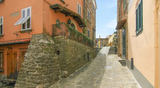 Amazing Apartment in Lamporecchio With 2 Bedrooms and Wifi, Boek Appartement Lamporecchio Toscane