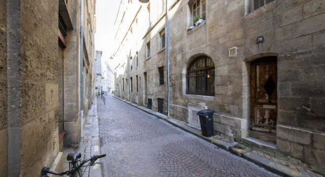 Lovely Flat Overlooking the Garonne
