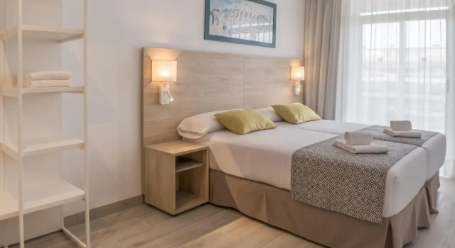 Семейные апартаменты с 2 комнатами Aparthotel Cye Holiday Centre
