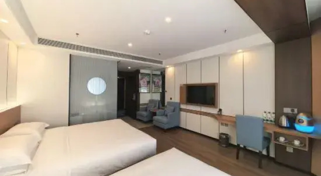 Семейный номер Standard с красивым видом из окна Yatai Longda Hotel