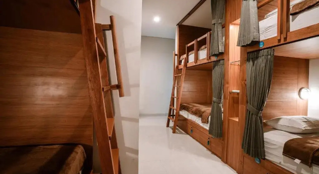 Кровать в общем номере One Degree Sunset Hill Leisure