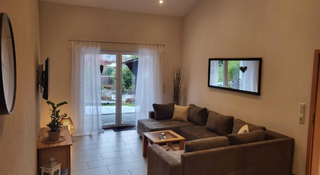 Cozy Holiday Home in Willersdorf With Pond, Varaa Hotelli Willersdorf Saksa