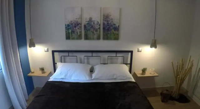 Апартаменты Цокольный этаж 73sq Apt near Athens and Piraeus port with backyard