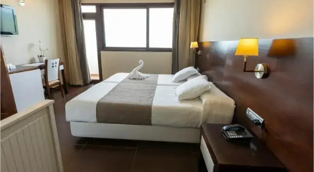 Апартаменты с балконом и с видом на море Apartamentos Turisticos Flamero