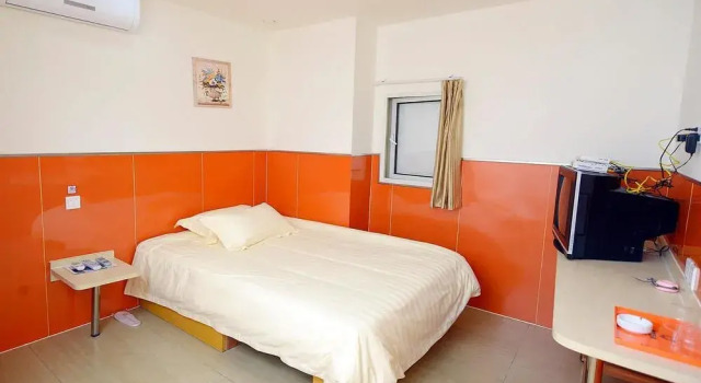 99 Inn, Book Hotel Hoteller i Beijing Province med parkering, Parkering