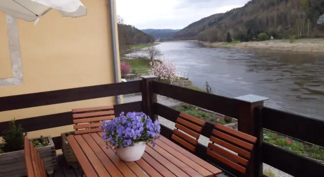 Апартаменты с 4 комнатами Ferien im Denkmal an der Elbe