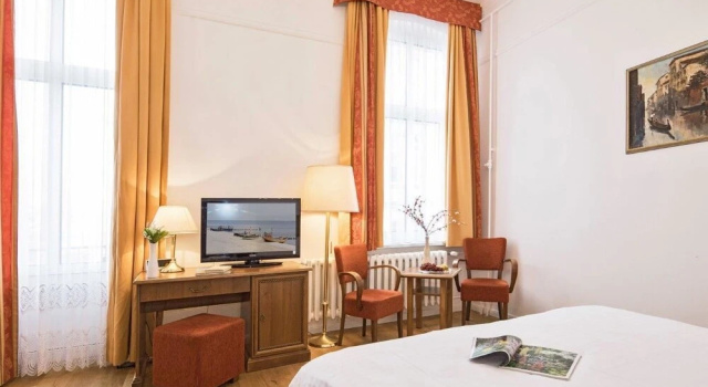 Habitación doble Estándar con balcón y con vista parcial al océano Hotel Kaiser Wilhelm