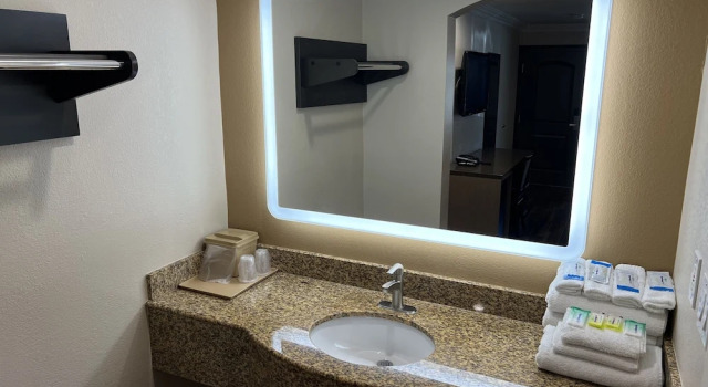 Люкс Walnut Inn & Suites West Covina