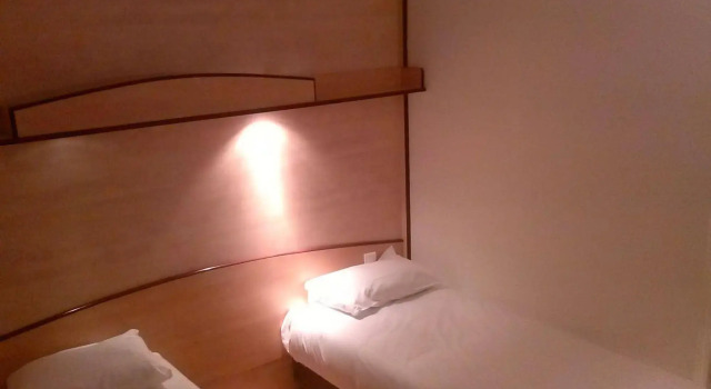 Logis Hôtel Acotel, Rezerwuj Hotel Hotele w Vaucluse z basenem, Basen
