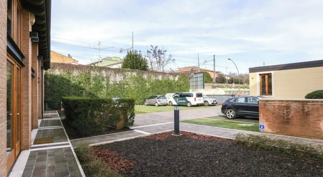 Апартаменты Casa Fiera few Steps From the Centre With Car-park