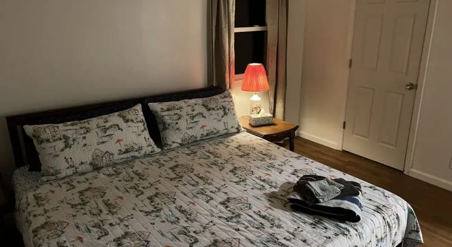 Апартаменты Boat House Ground Floor #2 - 1 Br Waterfront, Wifi 1 Bedroom Apts by RedAwning