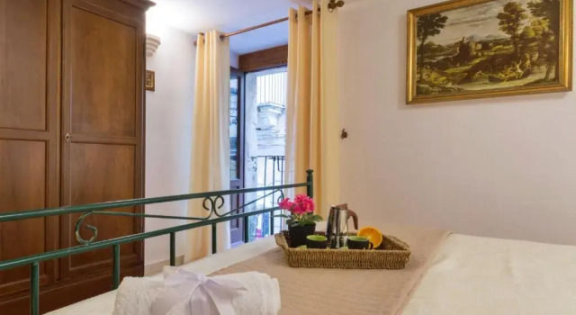 CENTER HOUSE - Apartment with Balcony Ortigia Wifi, Book Apartment Hotels in Sicily with Parking, Parking
