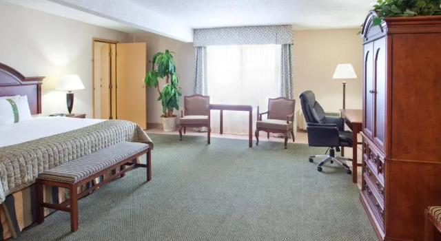 Люкс Holiday Inn Great Falls-Convention Center by IHG