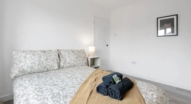 3bed House-free Parking