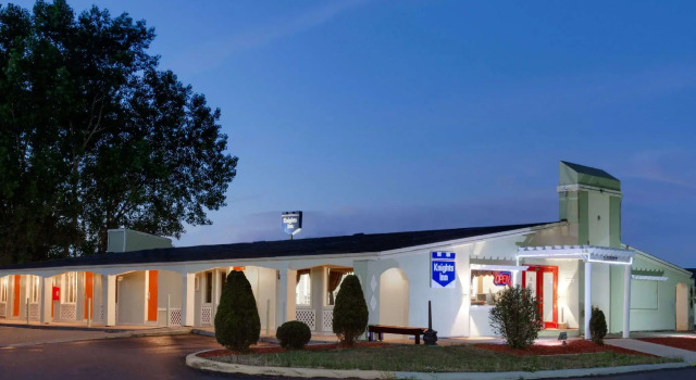 Rodeway Inn & Suites Saginaw I-675, Rezervați Hotel Saginaw Michigan