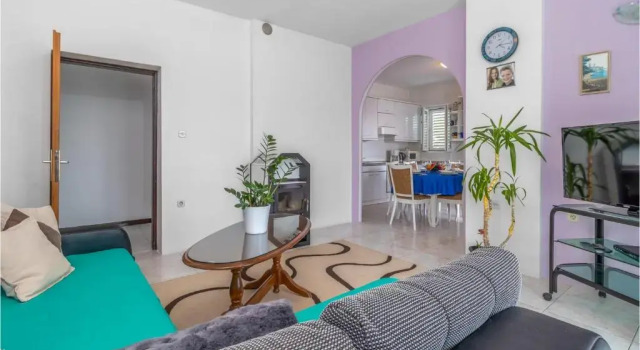 Amazing Apartment in Novi Vinodolski With Wifi and 3 Bedrooms, Забронировать Апартаменты/квартира Нови-Винодолски Приморско-Горанская жупания