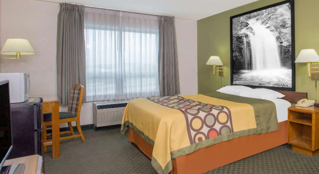 Standard Doppel Zimmer Super 8 By Wyndham Madison East