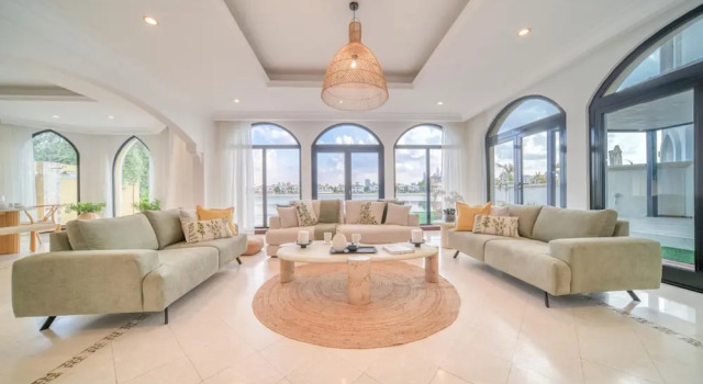 Exclusive 6BR Palm Villa w Private Pool and Beach, Забронировать Вилла Виллы Дубая, Вилла