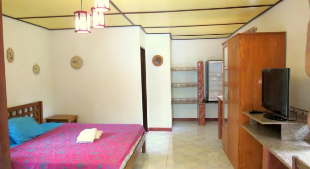Luxo quarto Alonaland Resort Apartelle