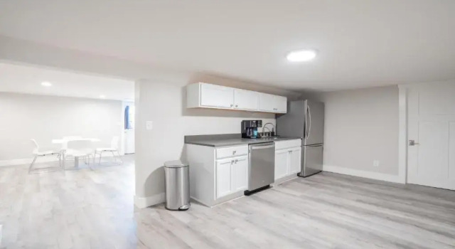 Park Place with space, 10 minutes to Ark, Забронировать Отель Драй-Ридж Northern Kentucky River Region, рядом с Пиддл-Парк