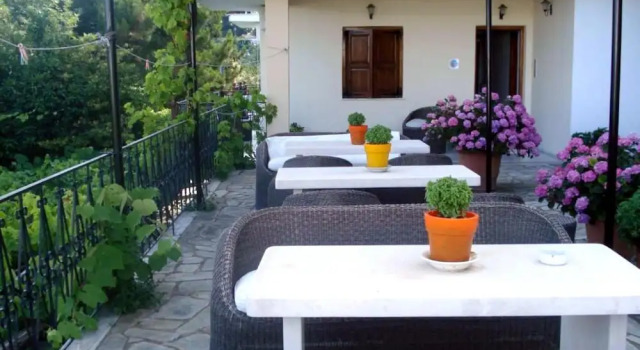 Paradeisos Double Room With Sea View 4, Rezerwuj Hotel Hotele w Pelion z parkingiem, Parking
