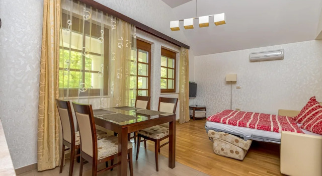 Семейные апартаменты с балконом Pool Villa Silva Marija Apartments