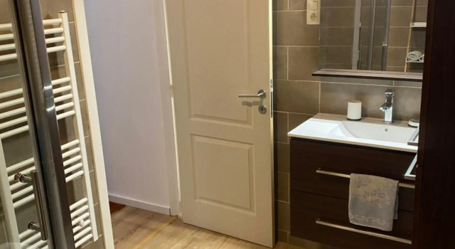 superbe appartement, Buchen Sie Ferienwohnung Hotels in Wallonien mit Parkplatz, Parkplätze