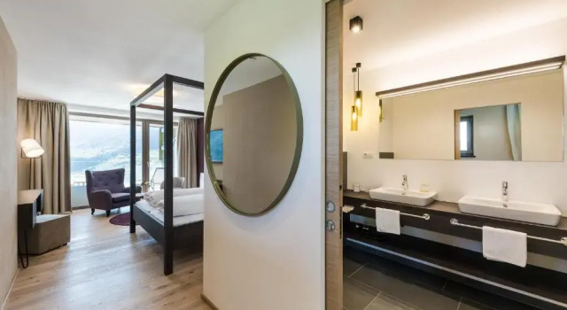Двухместный номер Deluxe Oliven- & Genusshotel Hirzer