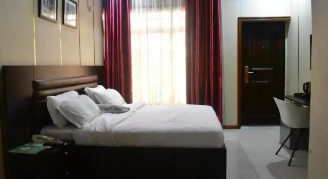 Square Castle Residence, Book Hotel Ikeja 