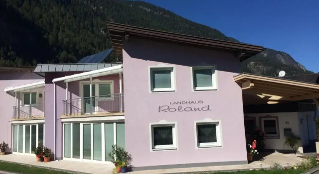 Апартаменты с 3 комнатами Landhaus Roland