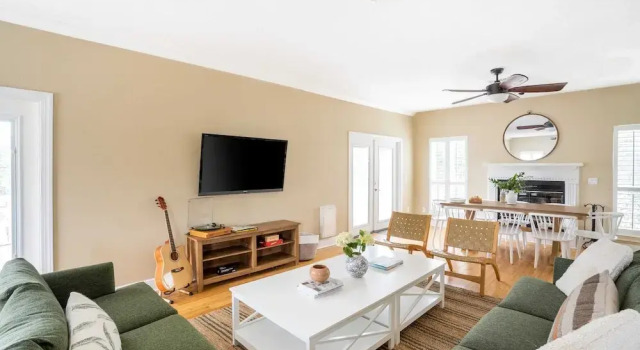 Hourglass by Avantstay Chic Beach Getaway w/ Pool & Two Large Balconies, Varaa Hotelli Hotellit Emerald Coast uima-altaalla, Uima-allas