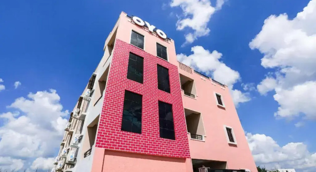 Hotel White House, Rezerwuj Hotel Hajdarabad 