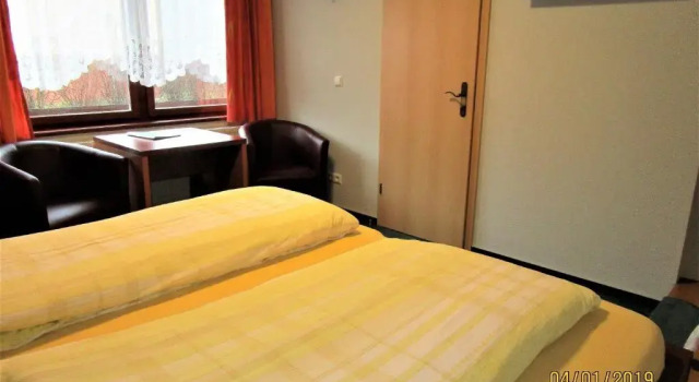Номер Standard Pension Willischza
