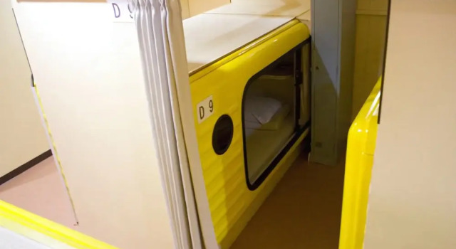 Capsule Hotel Shonan, Prenota Hotel a capsule Hotel capsula a Kanagawa, Hotel a capsule
