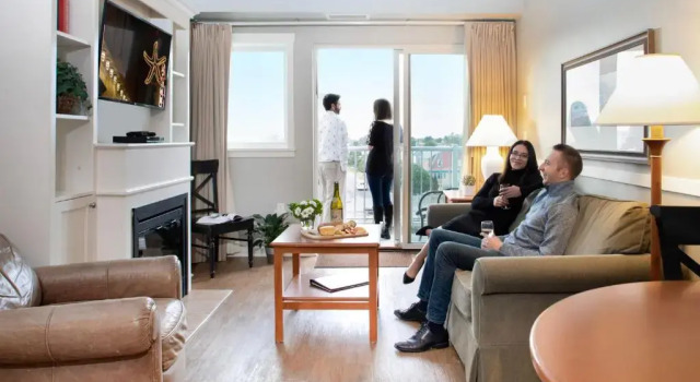 Люкс c 1 комнатой с видом на реку Rivertide Suites