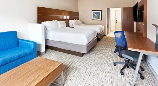 Люкс Standard Holiday Inn Express & Suites Cartersville by IHG
