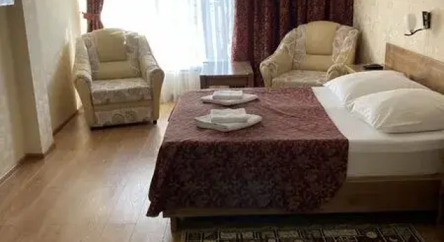 Полулюкс Парк Отель