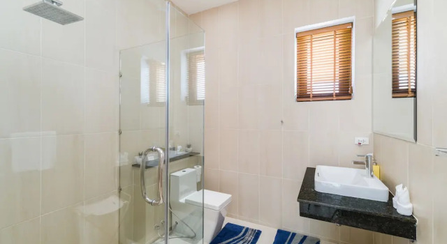 Вилла с 6 комнатами Villa Tasanee