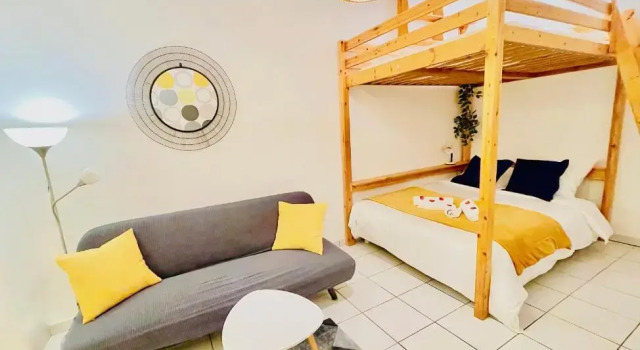 Studio Vaise 1 Dans 69009 Lyon (Adults Only), Rezerwuj Apartament Hotele w Rhône z parkingiem, Parking