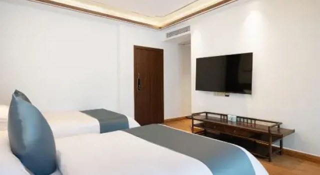 Семейный люкс с 2 комнатами с балконом и с видом на реку Muse Light Luxury River View Hostel