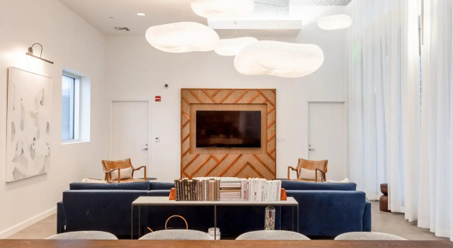Austin Awe-inspiring 1BD 1BA 2nd Street District Apartment, Забронировать Апартаменты/квартира Апартаменты Остина, рядом с Концертный комплекс "Палмер", Апартаменты/квартира