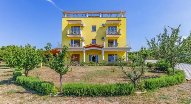 Beautiful Apartment in Pomer With 1 Bedrooms and Wifi