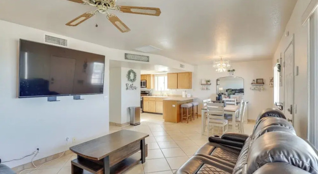 Апартаменты Pool Access & Mtn Views: Lake Havasu City Condo!