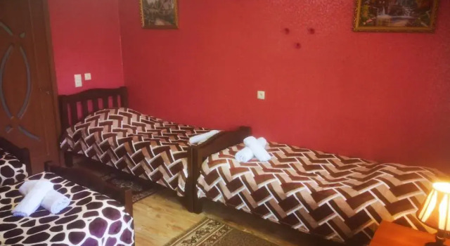 Кровать в общем номере Hostel Sadu Kutaisi