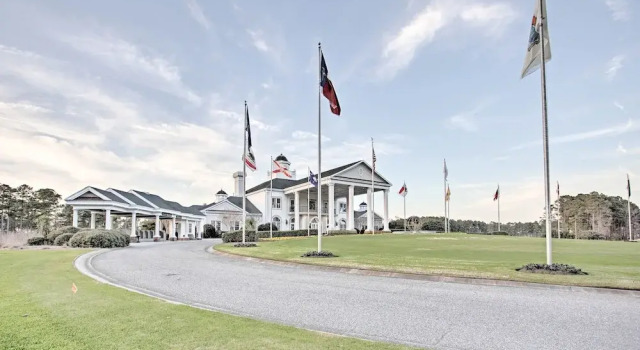 Апартаменты с 3 комнатами 6 Mi to Boardwalk: Condo w/ Pool in Myrtle Beach