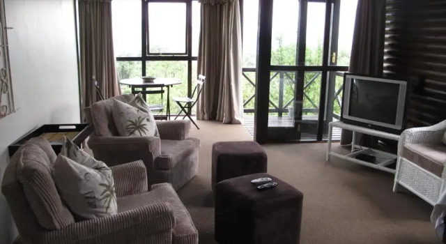Шале Superior Midlands Forest Lodge